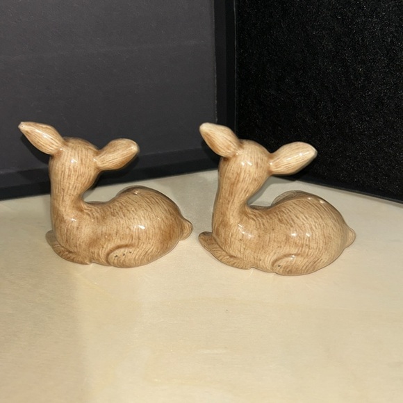 Vintage Deer Ceramic Salt & Pepper Shakers - Picture 3 of 6